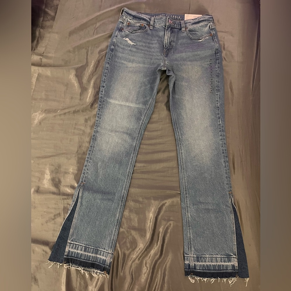 COPY - NWT American Eagle 90’s Low-Rise Skinny Kick Jeans